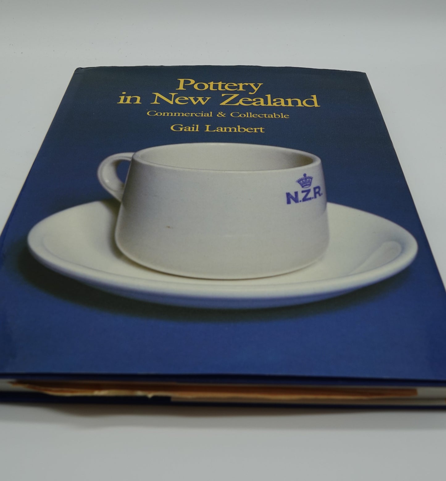Pottery in New Zealand - Commercial and Collectable