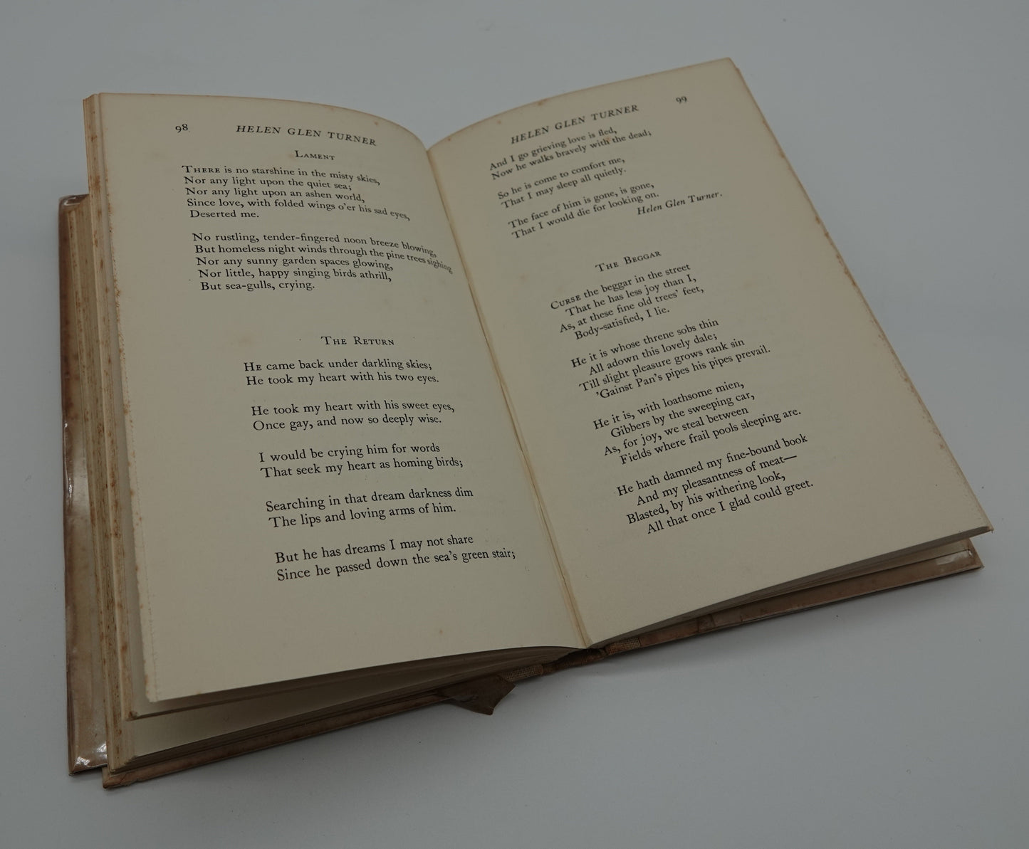 Kowhai Gold - An Anthology of Contemporary New Zealand Verse