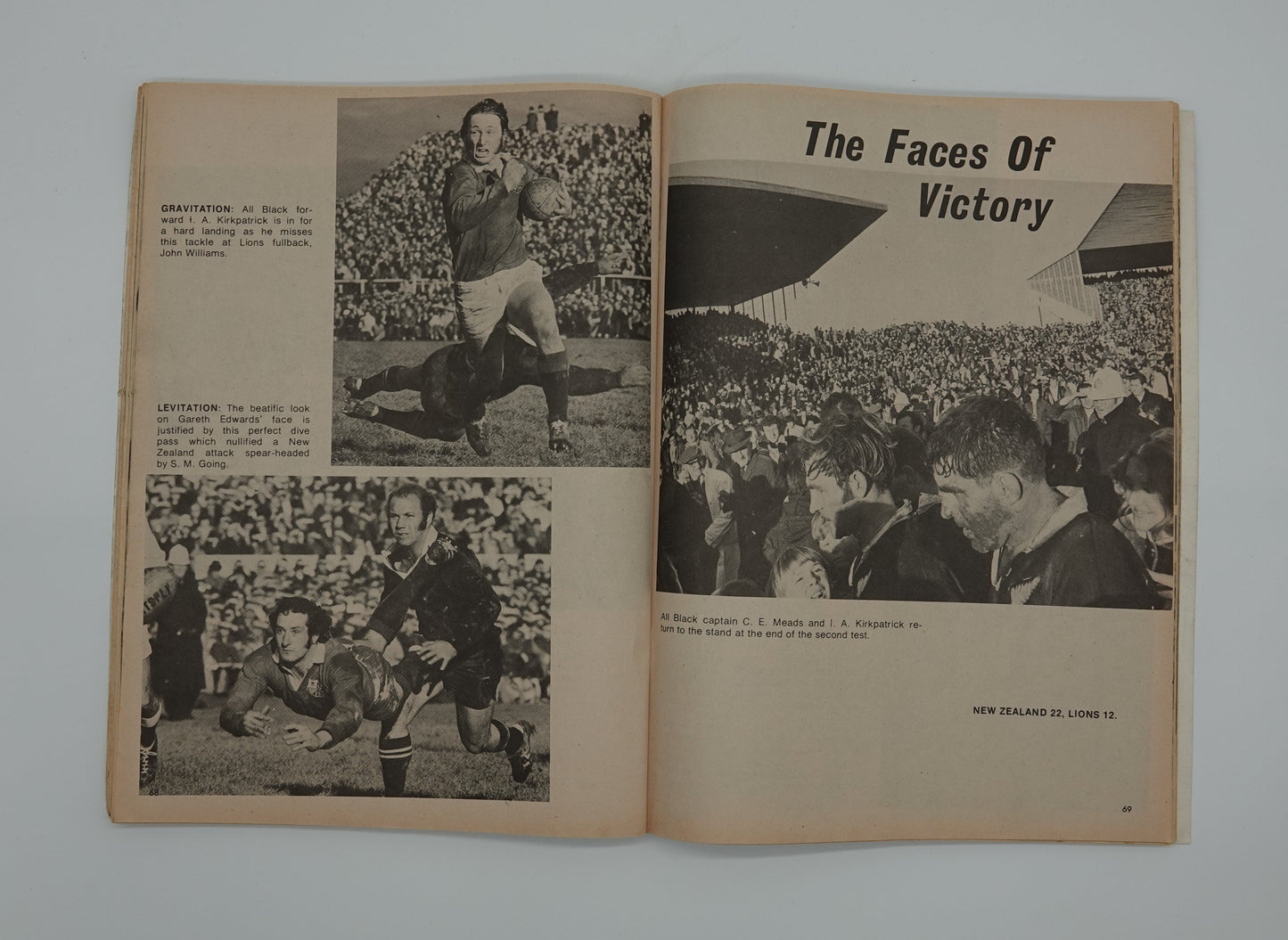 Rugby memorabilia... Lions Tour '71 - A complete pictorial souvenir