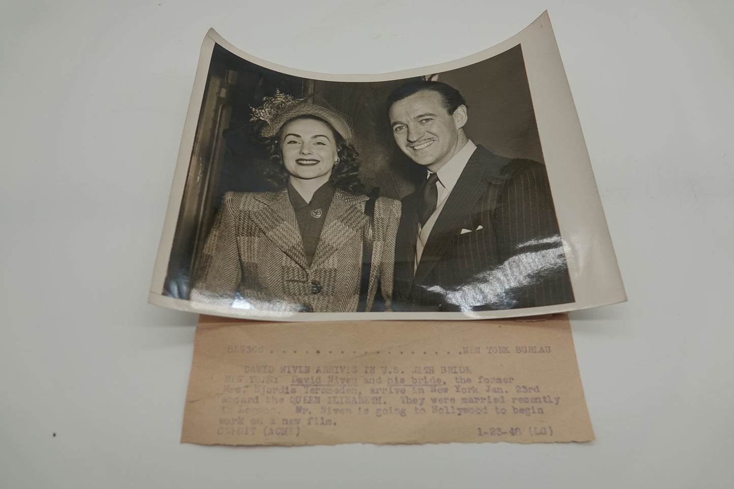 Scarce B&W Movie star photography.... 'David Niven Arrives in U.S. With Bride', 23 January 1948