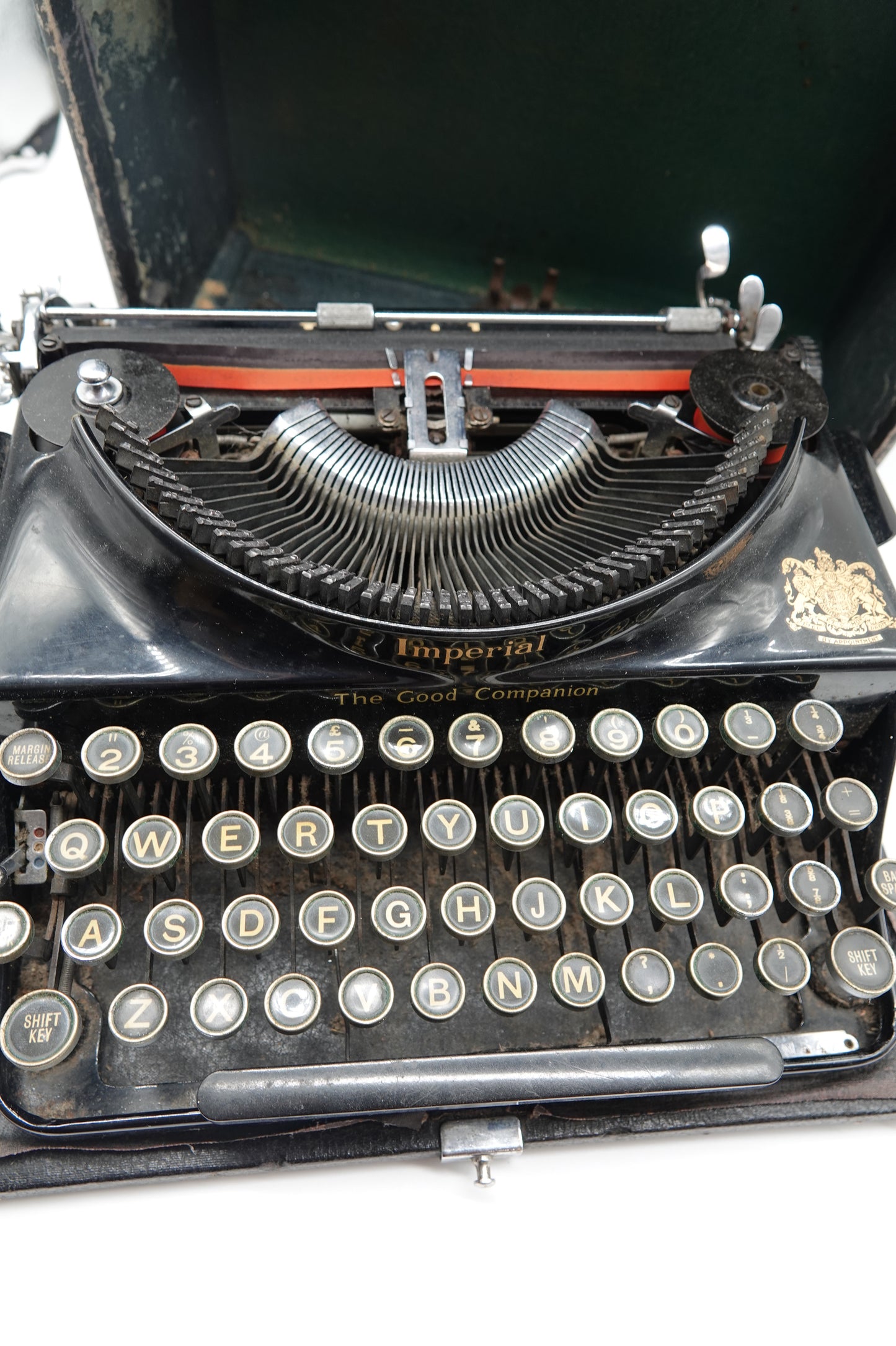 1930's Imperial Portable Typewriter - The Good Companion
