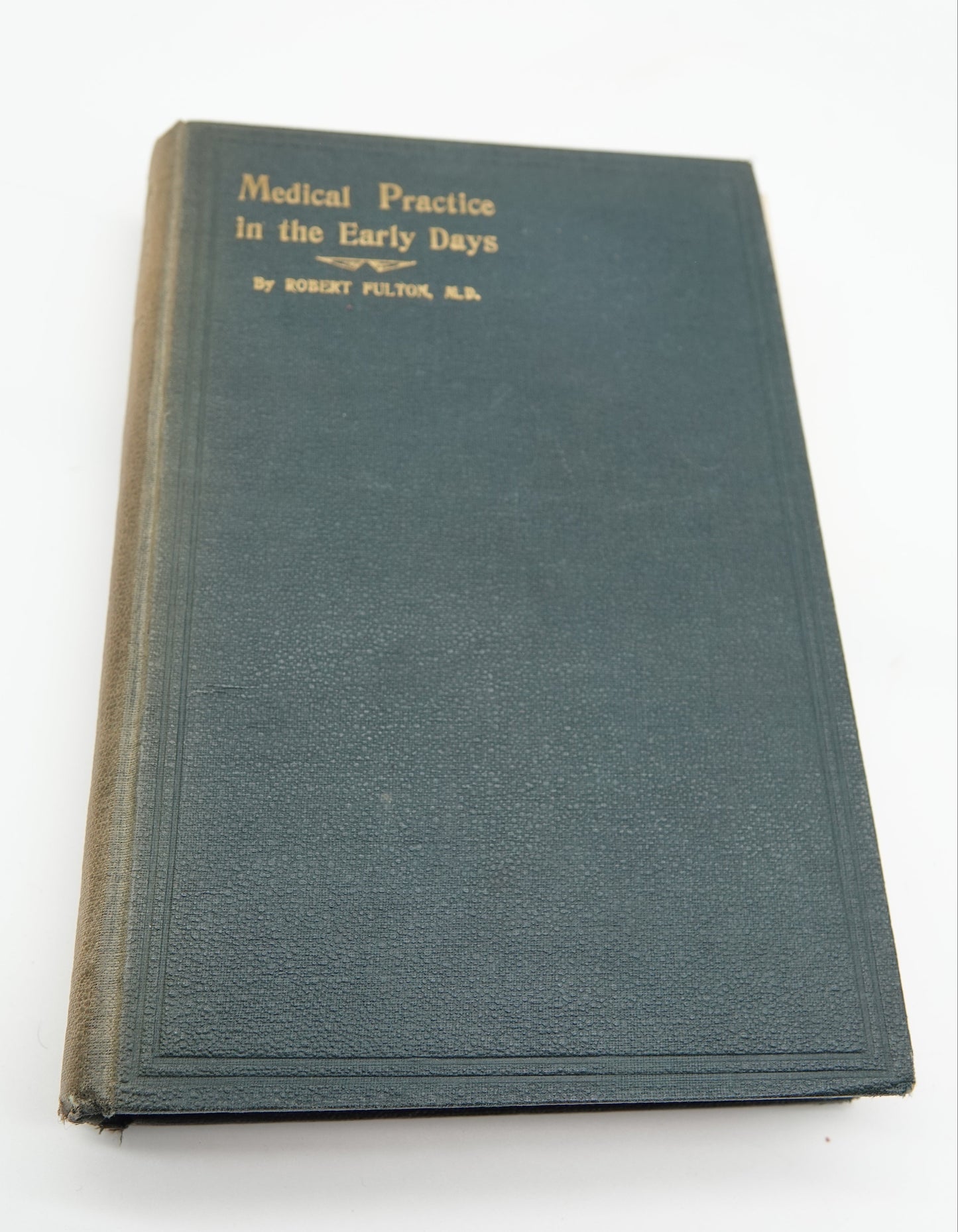 A rare early account of New Zealand medicine with fascinating ephemera