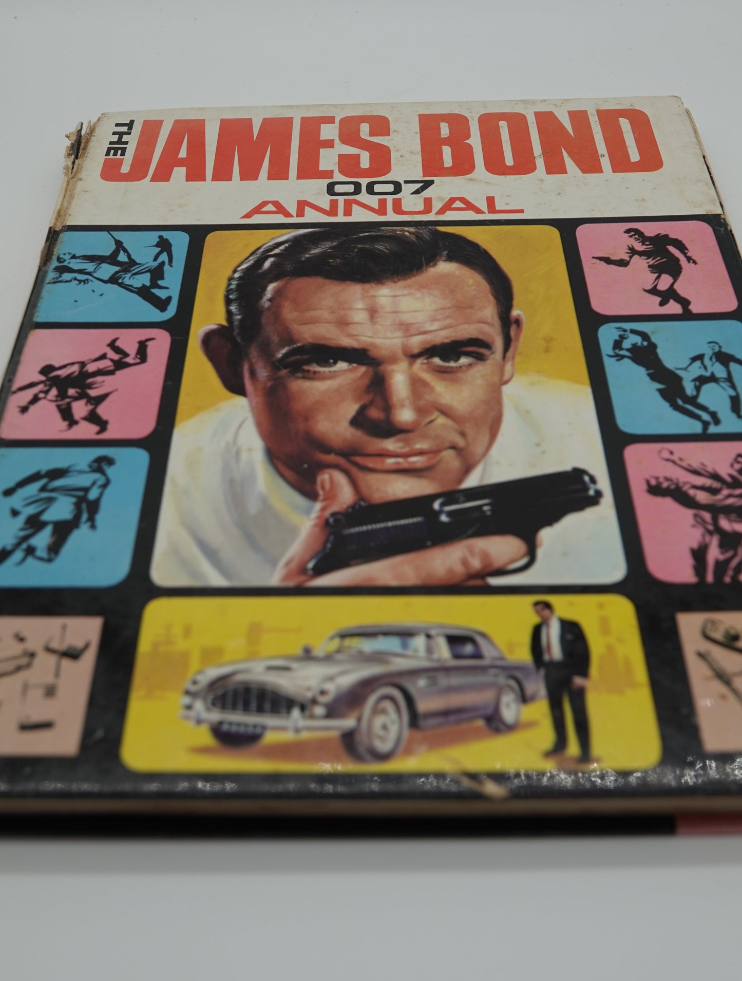 This is very cool... The James Bond 007 Annual,  1965