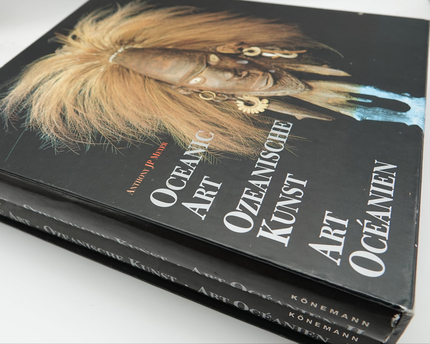 A nice boxed set of Oceanic Art by Anthony Meyer