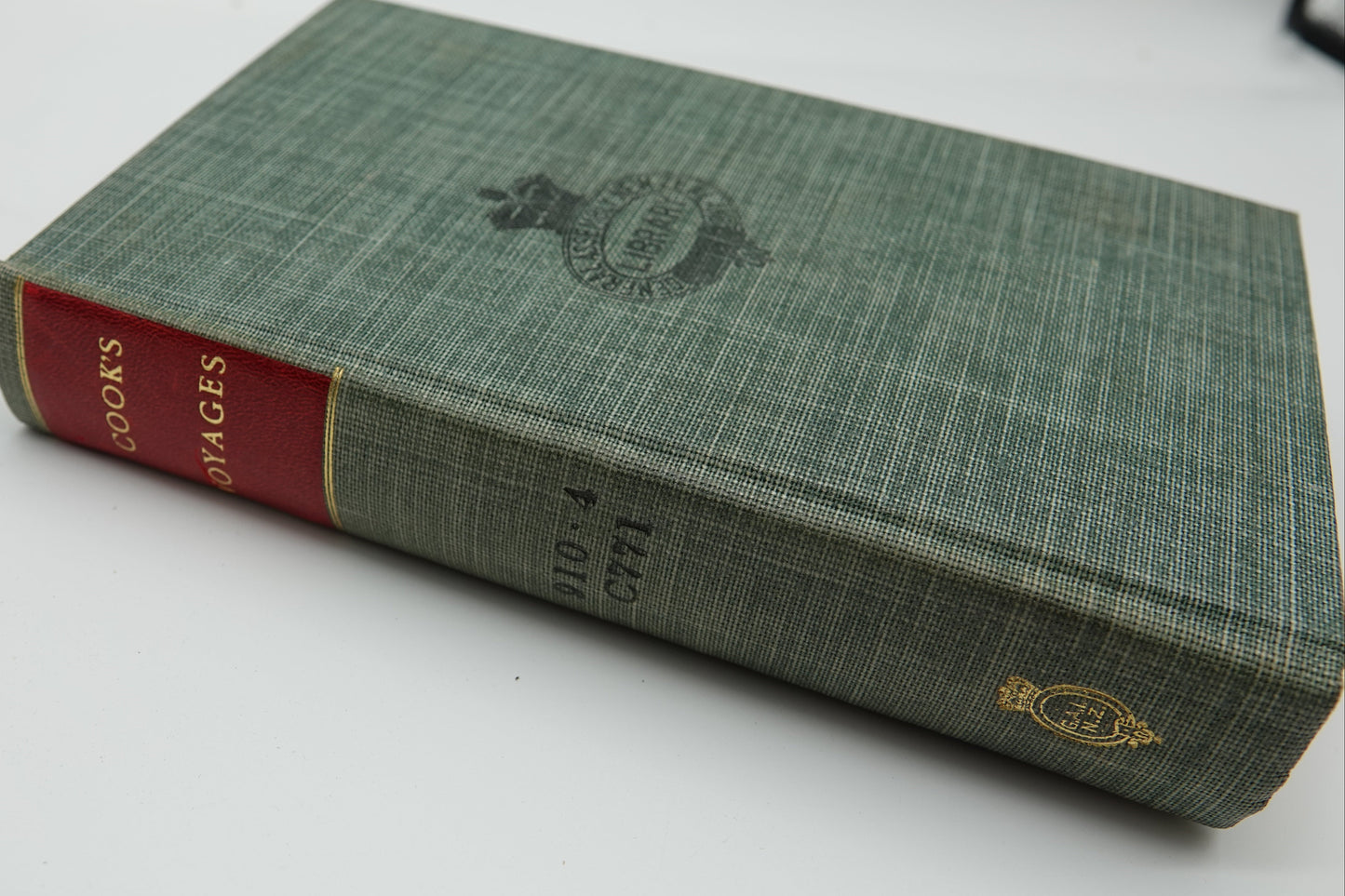 Captain James Cook - A Collection Of Voyages round the World